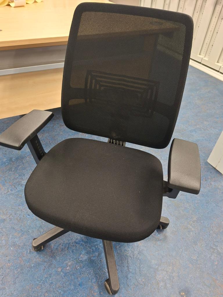Chaises de bureau d'occasion à vendre 26 ou 30 pièces, Enlèvement