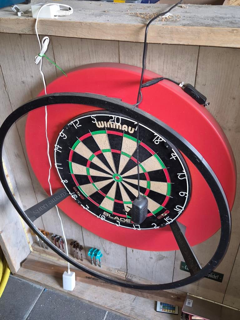 Dartbord compleet met verlichting en mat, Ophalen, Dartbord
