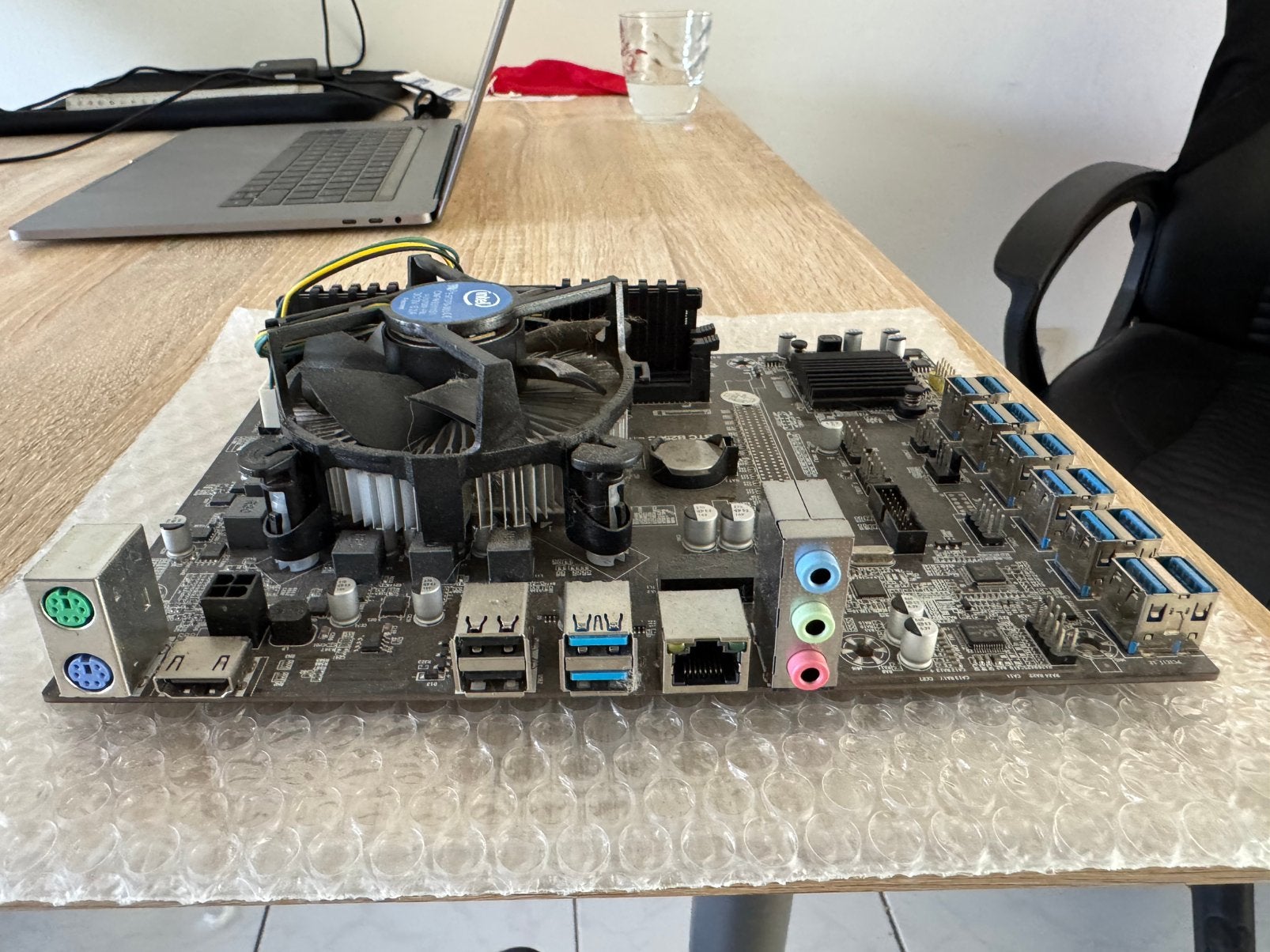 BTC B250C - i3 en 4 GB ram, Ophalen, Gebruikt, Intel, DDR4