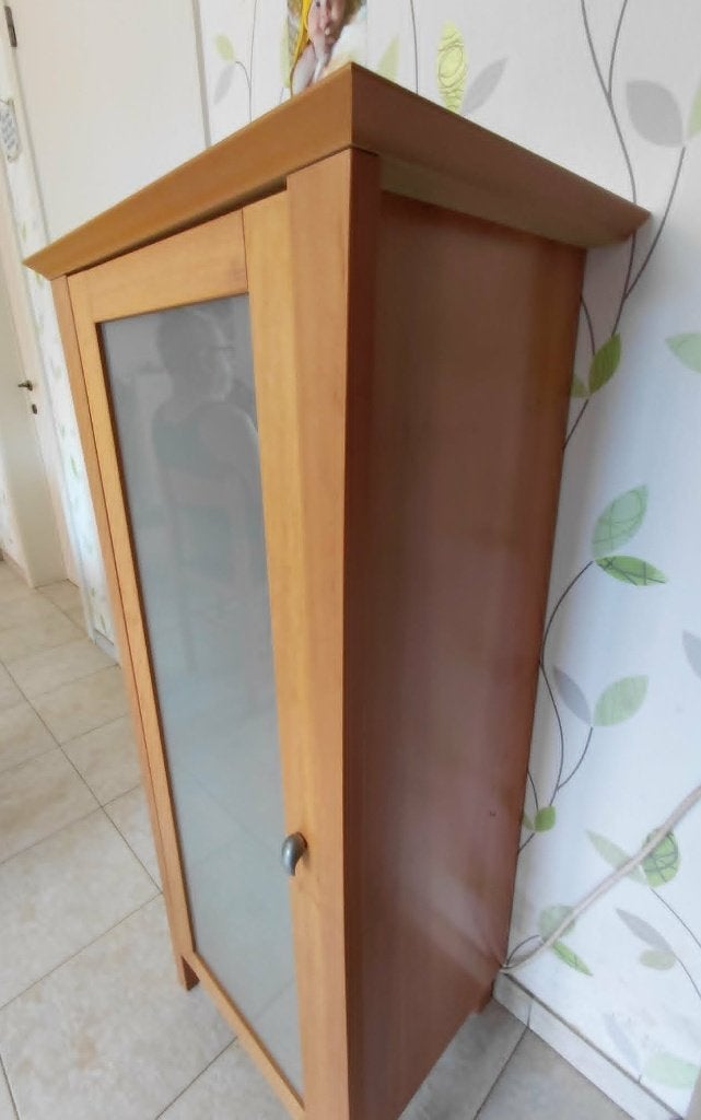 Armoire d'appoint pratique en noyer, Enlèvement, Comme neuf