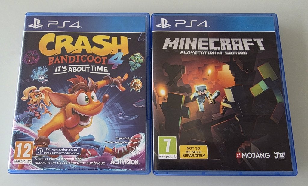 2 Playstation 4 games : Crash Bandicoot 4 en Minecraft, Ophalen of Verzenden