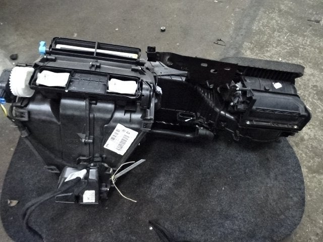 RADIATEUR DE CHAUFFAGE Volkswagen Scirocco (137 / 13AD), Utilisé, Volkswagen