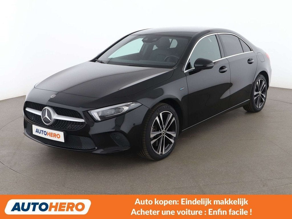 Mercedes-Benz A-Klasse 250 A 250e Progressive (automatique), Achat, Détection des panneaux routiers, 1 kg, Noir