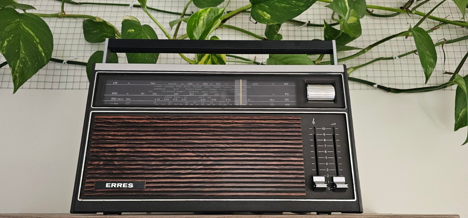 Erres radio, Ophalen, Radio