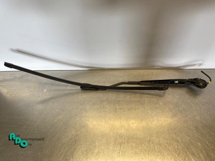 Ruitenwisserarm voor van een Citroen C4 Cactus (C4 Cactus 14, Gebruikt, -, Ophalen of Verzenden, -