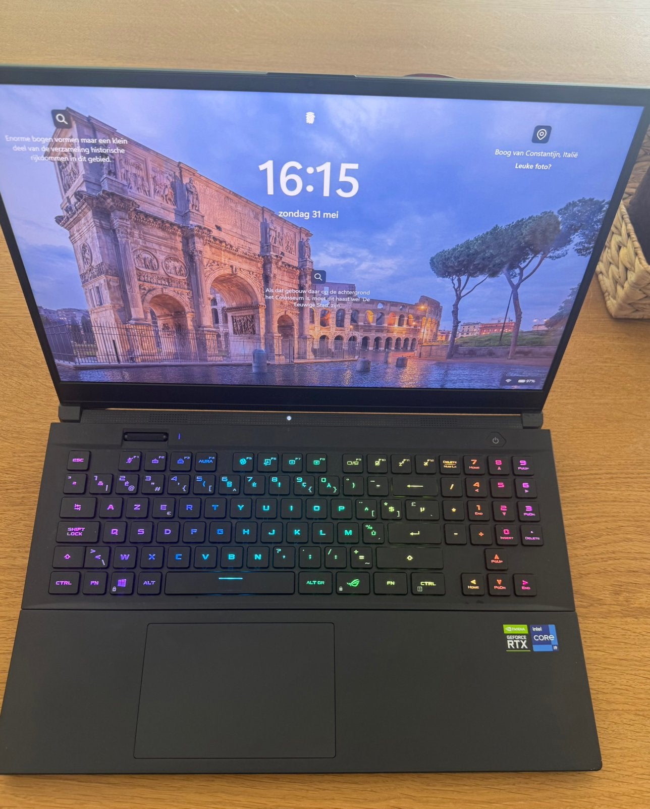 ASUS ROG Zephyrus S17 GX703HS – i9 / RTX 3080 16GB, 32 GB, 17 pouces ou plus, Comme neuf, 4 Ghz ou plus