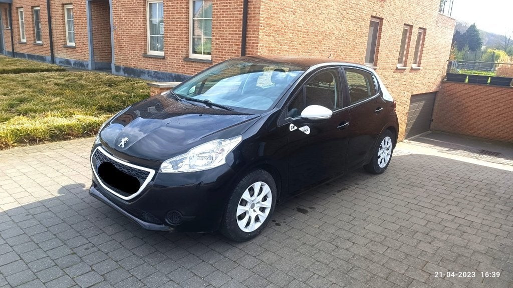 Peugeot 208 2018 1.2i pure tech like 55000km, Auto's, Peugeot, Euro 6, Zwart, Bluetooth, 5 deurs