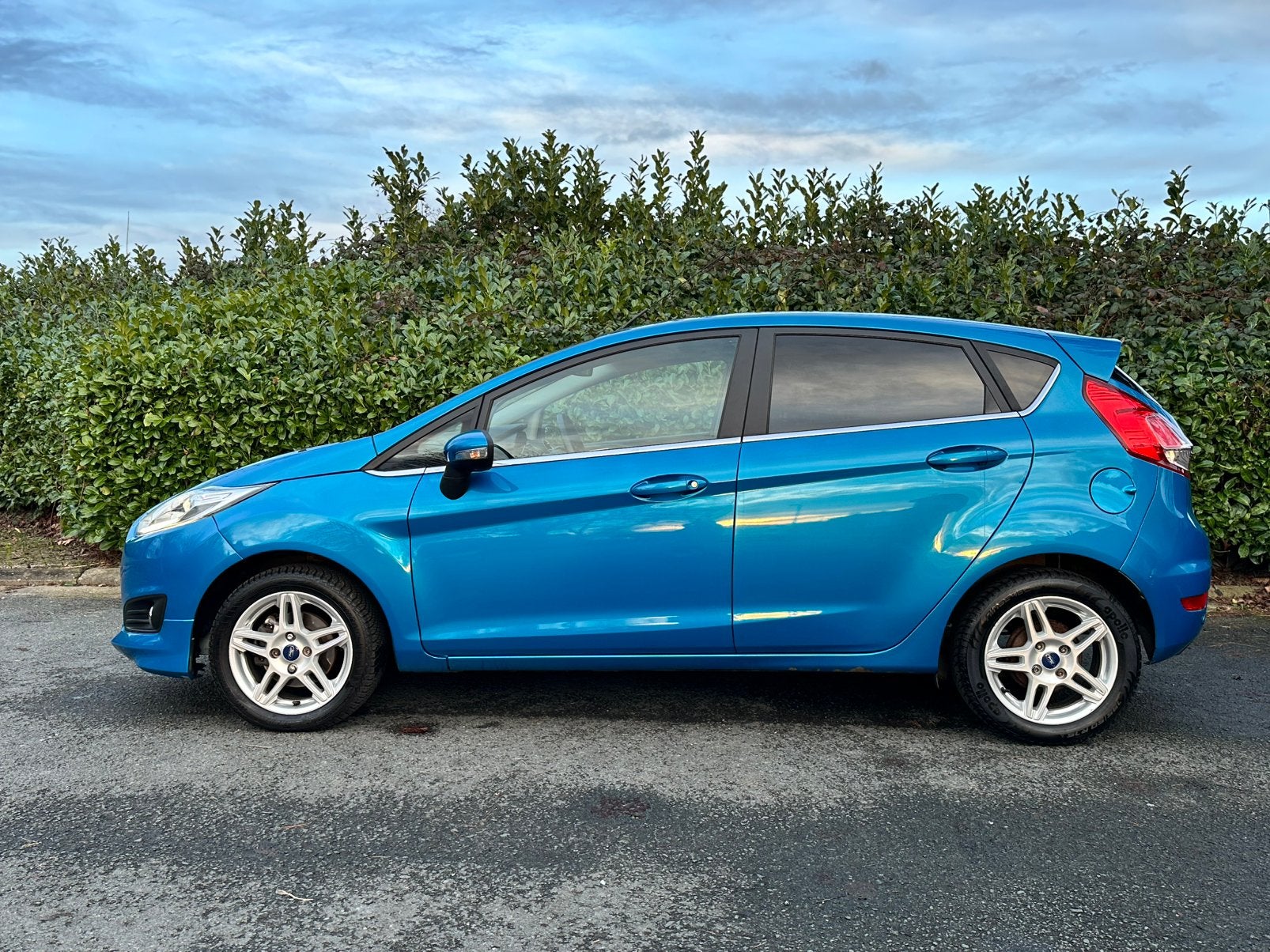 Ford Fiesta 1.0 Essence 2014 €5b 134.000km Airco digital pro, Euro 5, Achat, Entreprise, Noir