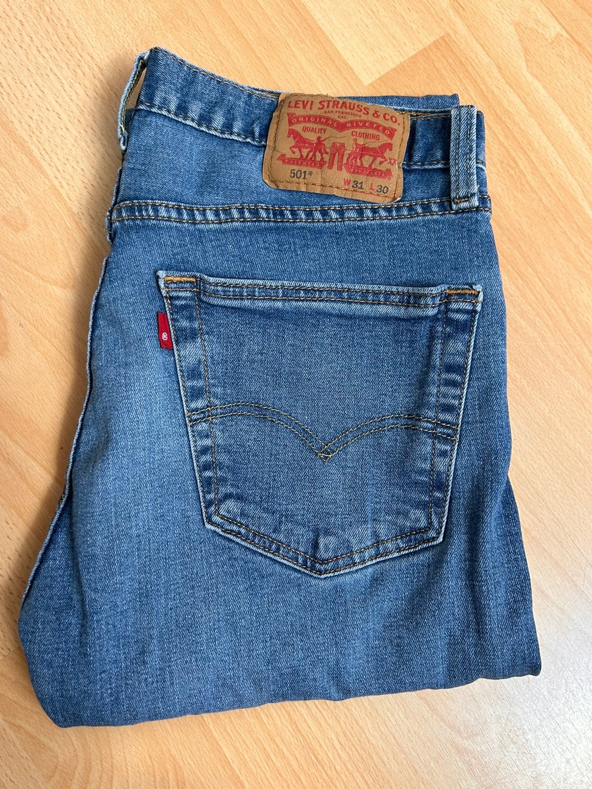 Jeans Levi’s 501, Vêtements | Hommes, Jeans, Enlèvement, Comme neuf, Bleu, W32 (confection 46) ou plus petit