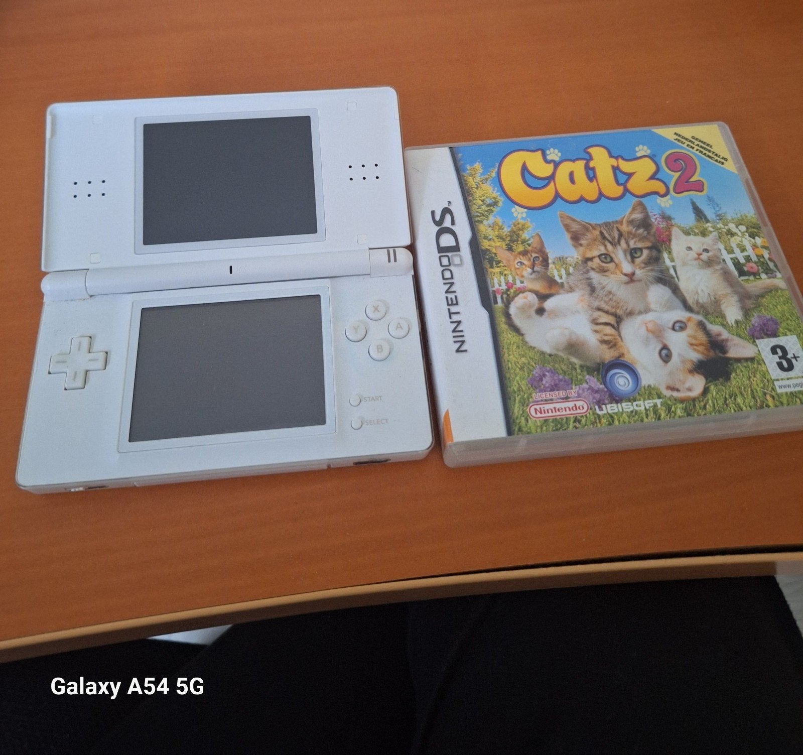 nintendo ds plus spel 25 euro, Games en Spelcomputers, Ophalen, Gebruikt, Wit, DS Lite