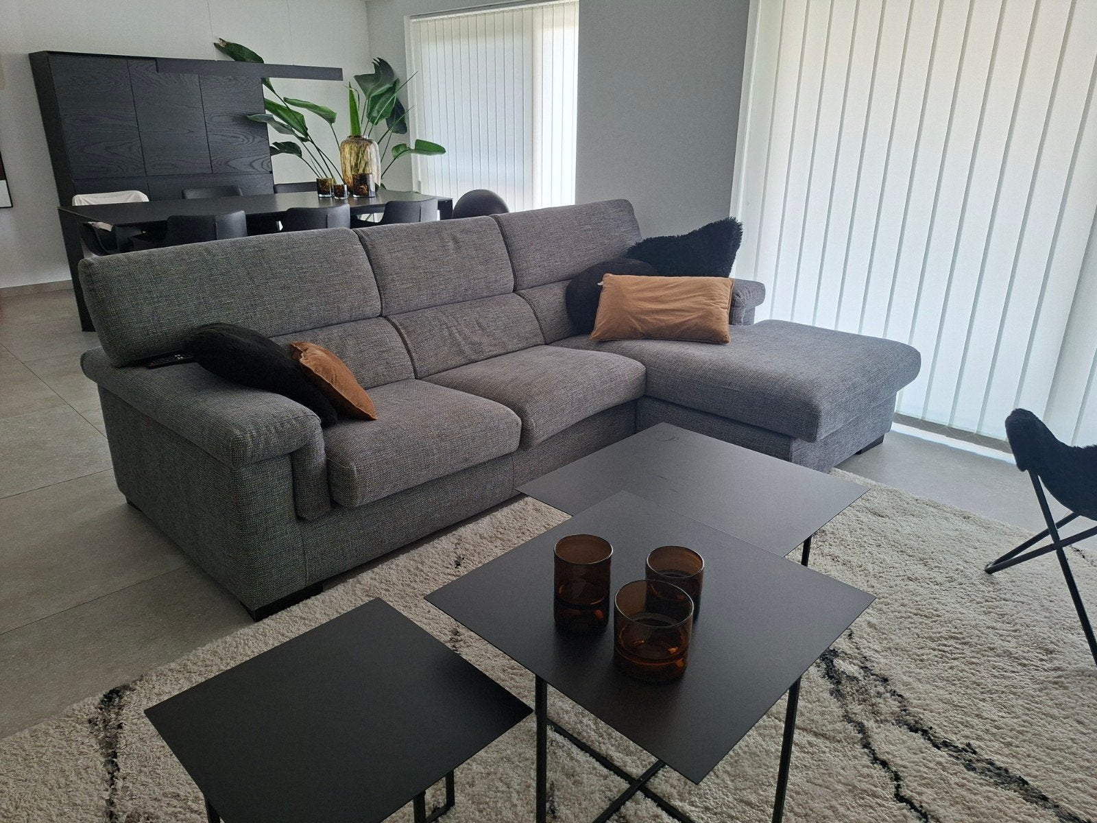 Canapé 4p et méridienne + pouf gris marque poltronesofa