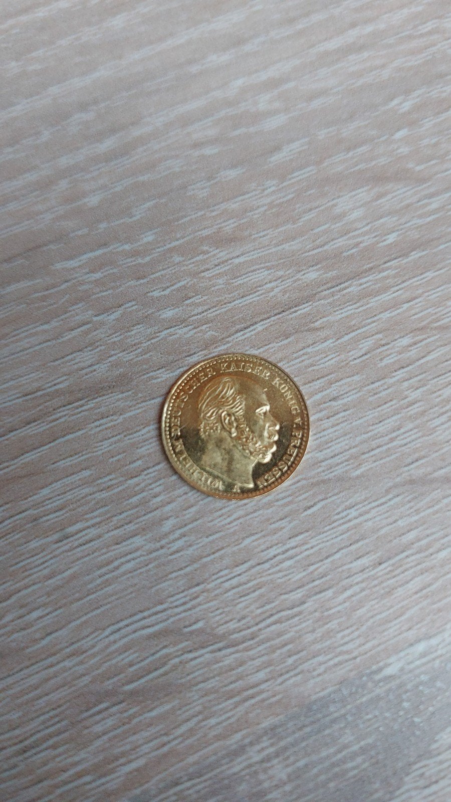 Gouden munt, Ophalen