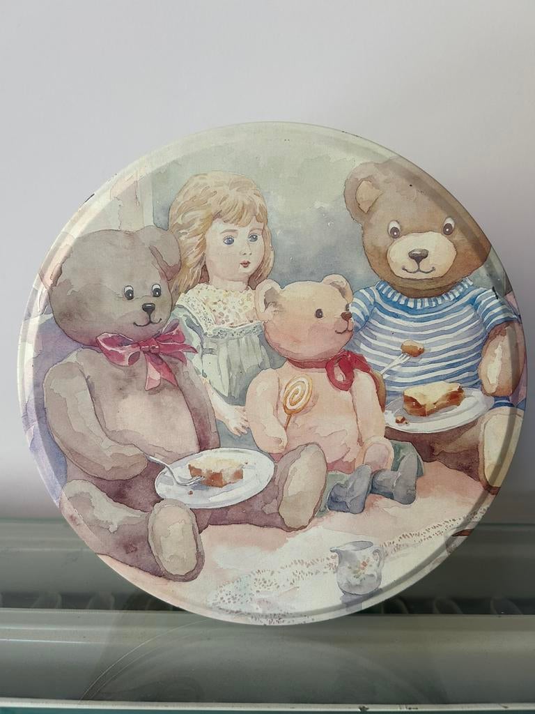 Mooie blikken ronde doos met pop en beren D20cm H9cm, Verzamelen, Blikken, Ophalen, Zo goed als nieuw
