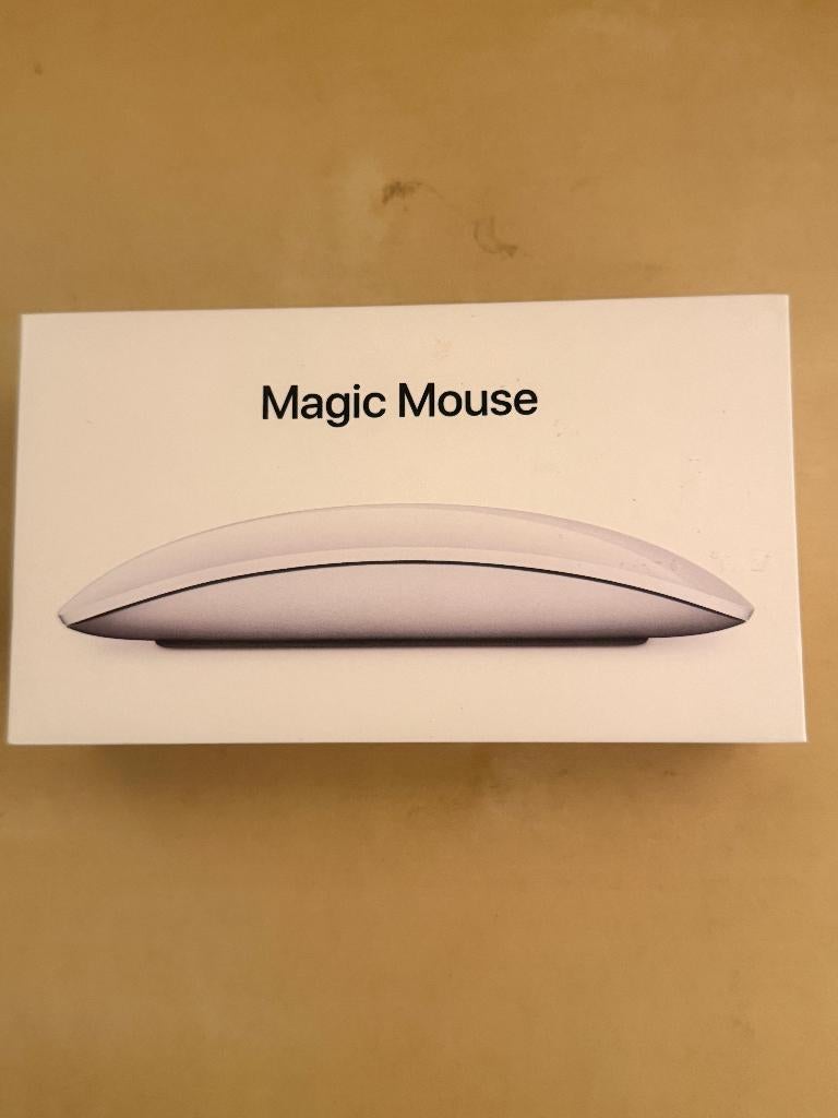 Apple Magic Mouse 2 A1657, Computers en Software, Muizen, Muis, Ophalen of Verzenden, Zo goed als nieuw, Draadloos