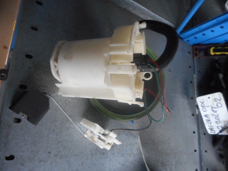 BRANDSTOFPOMP ELECT. Opel Zafira (F75) (0580313110), Robert Bosch AG, Gebruikt, Opel, Robert-Bosch-Allee 1
74232  Abstatt, DE