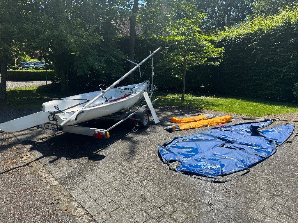 Topaz TRES zeilboot met Kalf Combitrailer, Watersport en Boten, Open zeilboten, Gebruikt, Topaz, Overige typen, Polyethyleen, Grootzeil