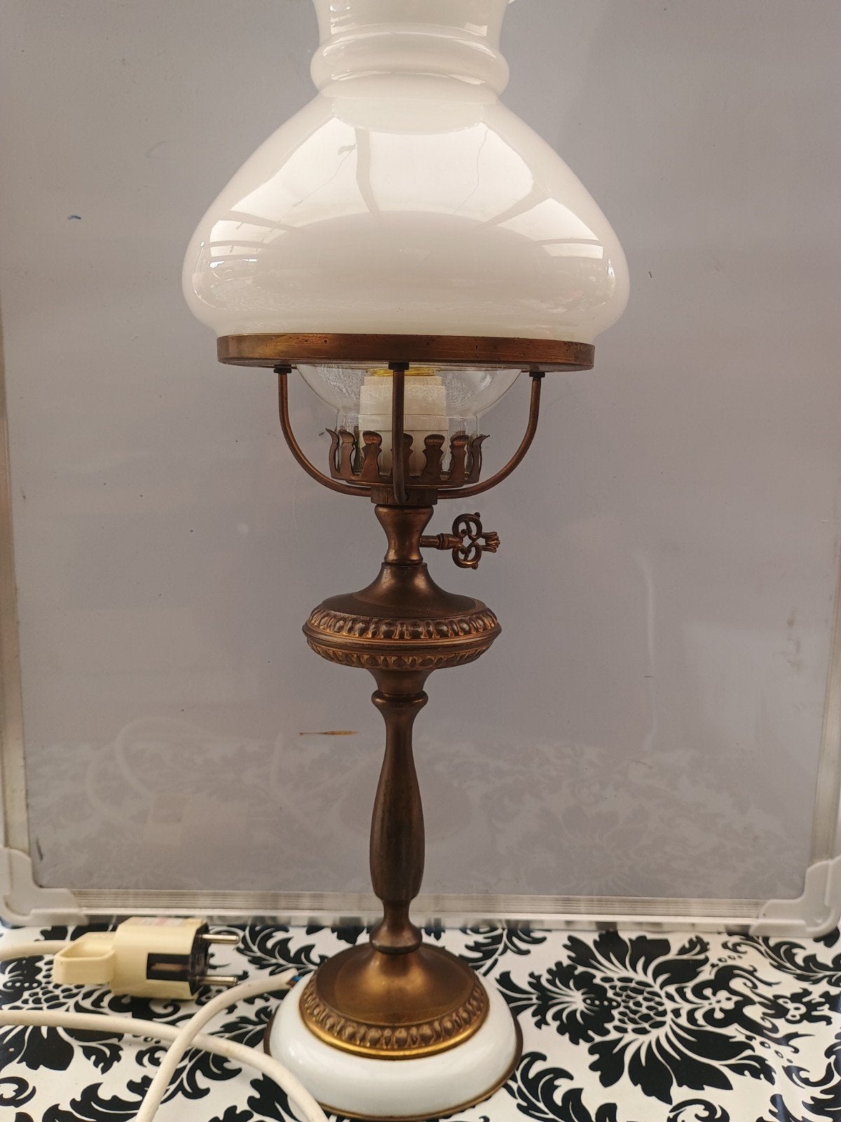 vintage olielamp met glazen kap, Antiek en Kunst, Ophalen