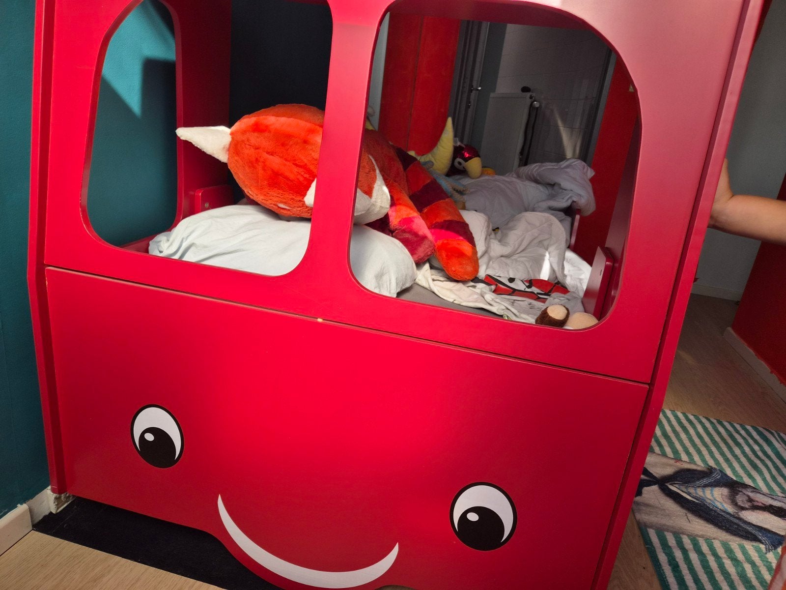 lit de camion de pompiers 70  140, Enfants & Bébés, Chambre d'enfant | Commodes & Armoires, Utilisé, Enlèvement ou Envoi