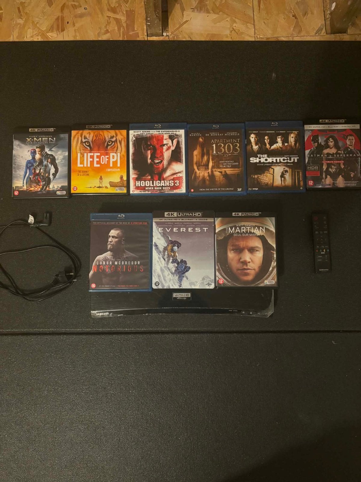 Lecteur Blu-ray 4K Ultra HD Samsung avec 9 films, Enlèvement, Comme neuf
