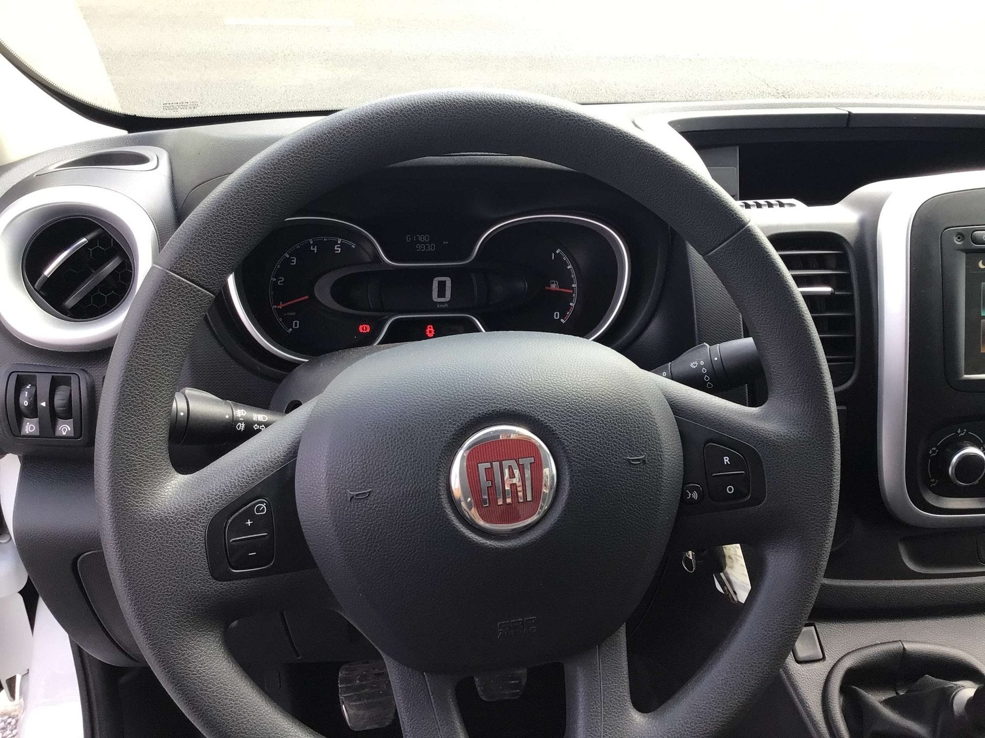 Fiat Talento 20dci 145pk 2021 82000km full/option 14950e ex, Auto's, Fiat, Parkeersensor, Stof, Gebruikt, 4 cilinders