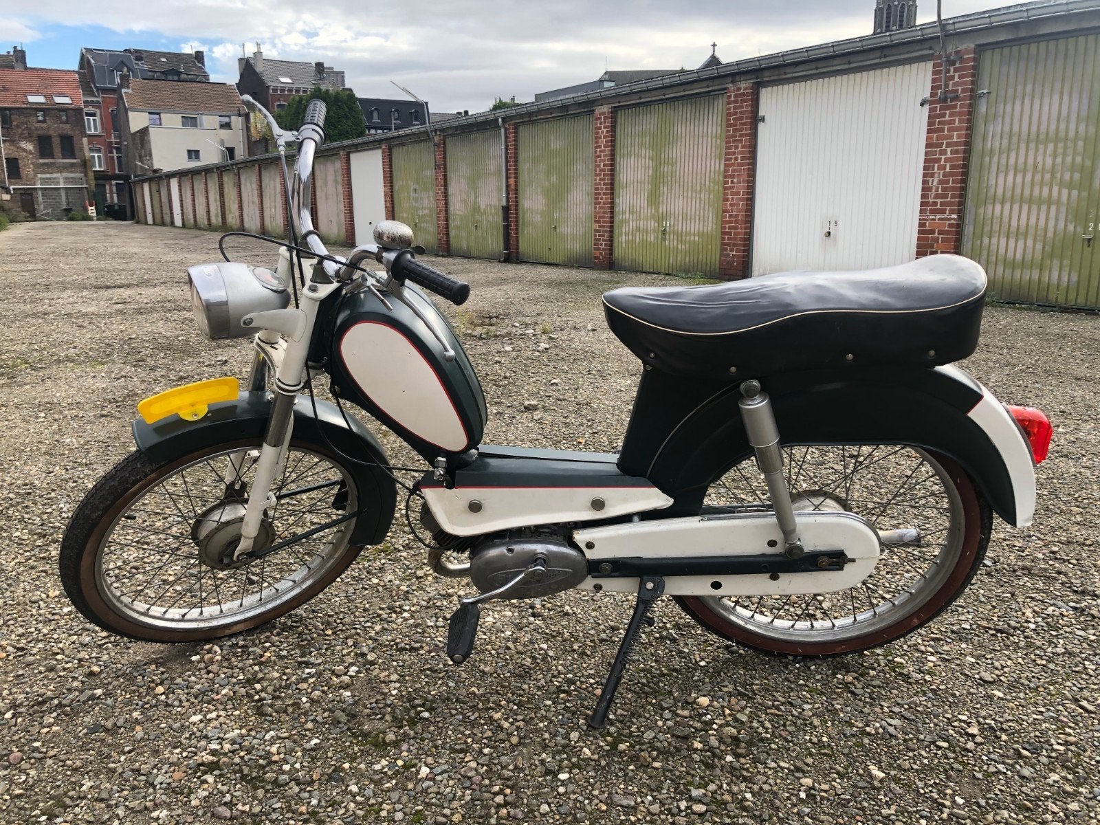Jlo a redémarrer, Vélos & Vélomoteurs, Cyclomoteurs | Oldtimers & Ancêtres, Enlèvement