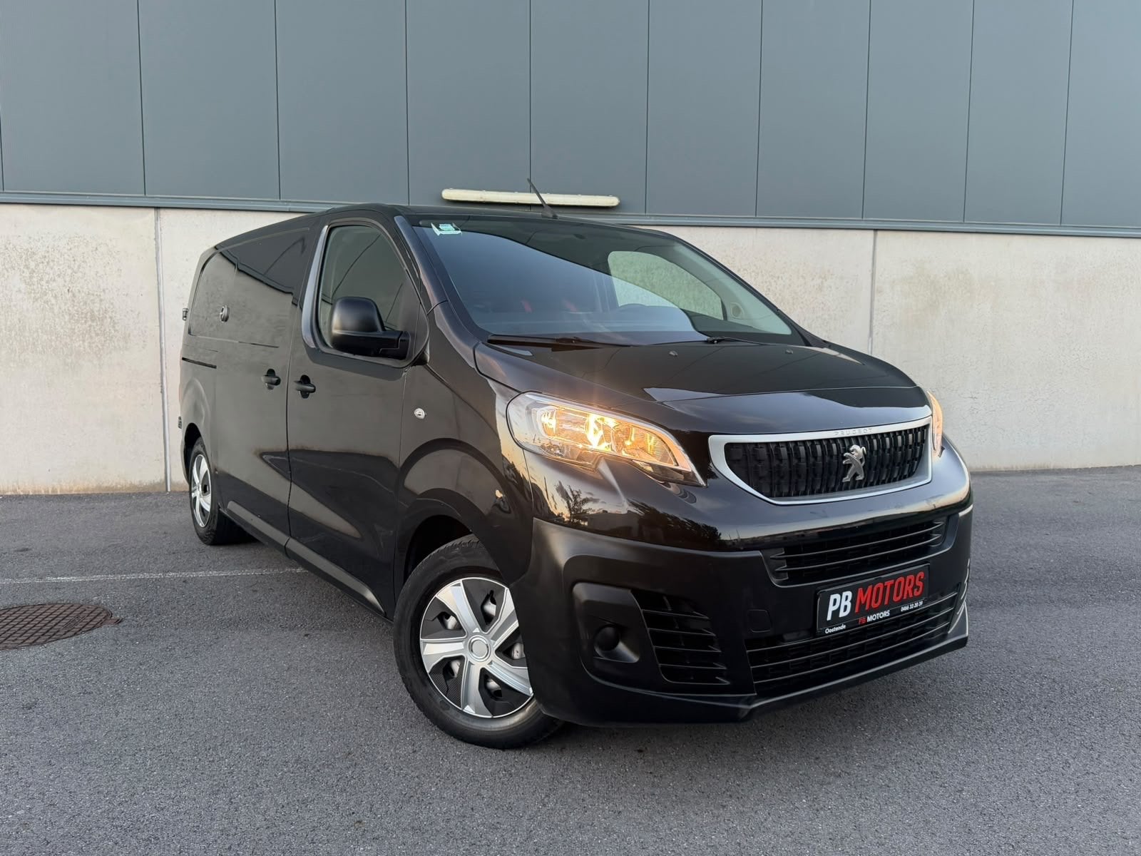 PEUGEOT EXPERT 1.6 BLUEHDI – 2017 - airco - BTW WAGEN, Auto's, Voorwielaandrijving, Elektrische ramen, Euro 6, Zwart