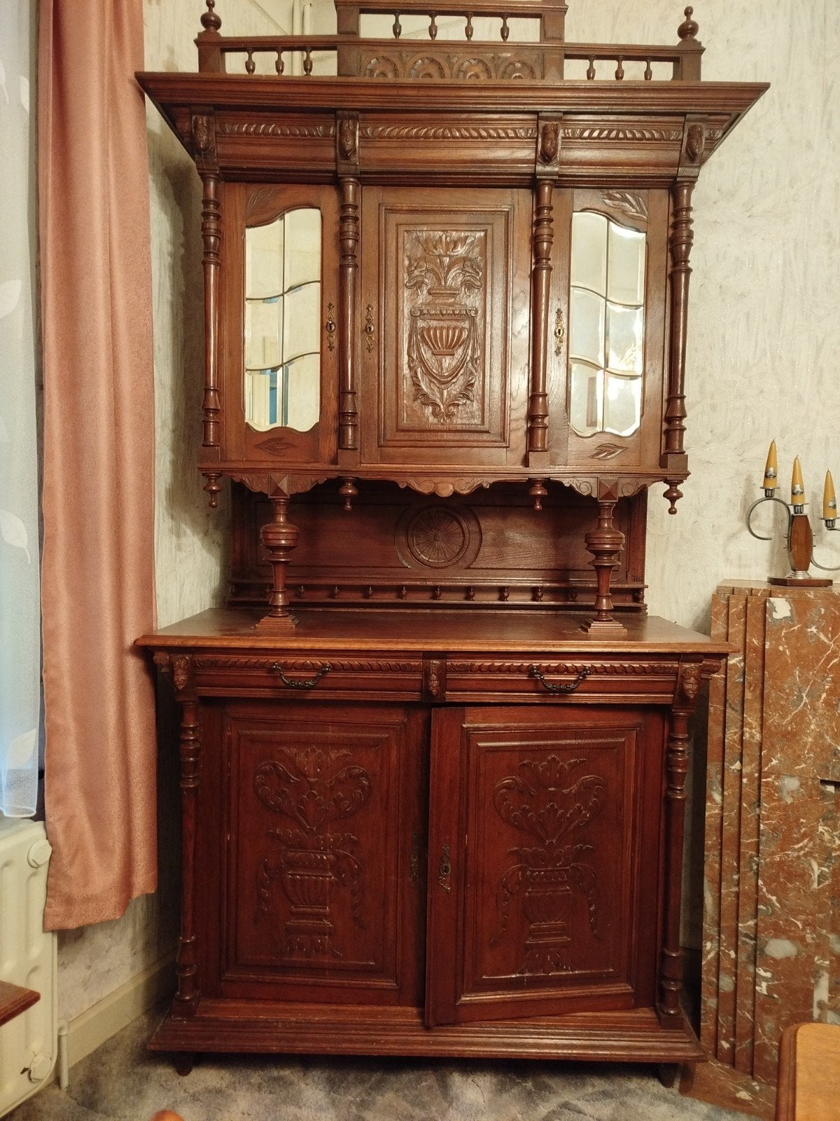 Salle à manger, Enlèvement