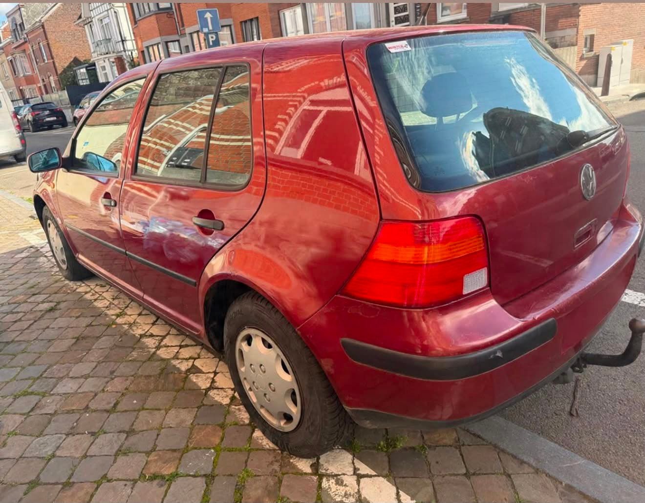 Golf 4 1.6 Automatique, Autos, Volkswagen, Rouge, Achat, 5 portes, 5 places