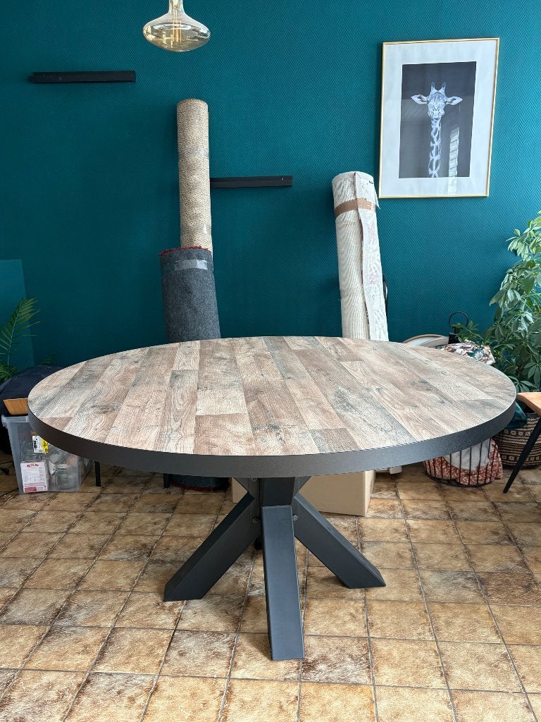Table, Cinq personnes ou plus, Rond, Chêne, Comme neuf