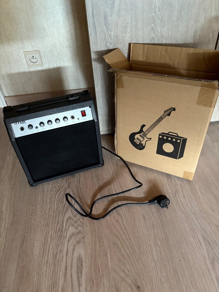 Versterker, Muziek en Instrumenten, Ophalen, Zo goed als nieuw, Gitaar, 50 tot 100 watt