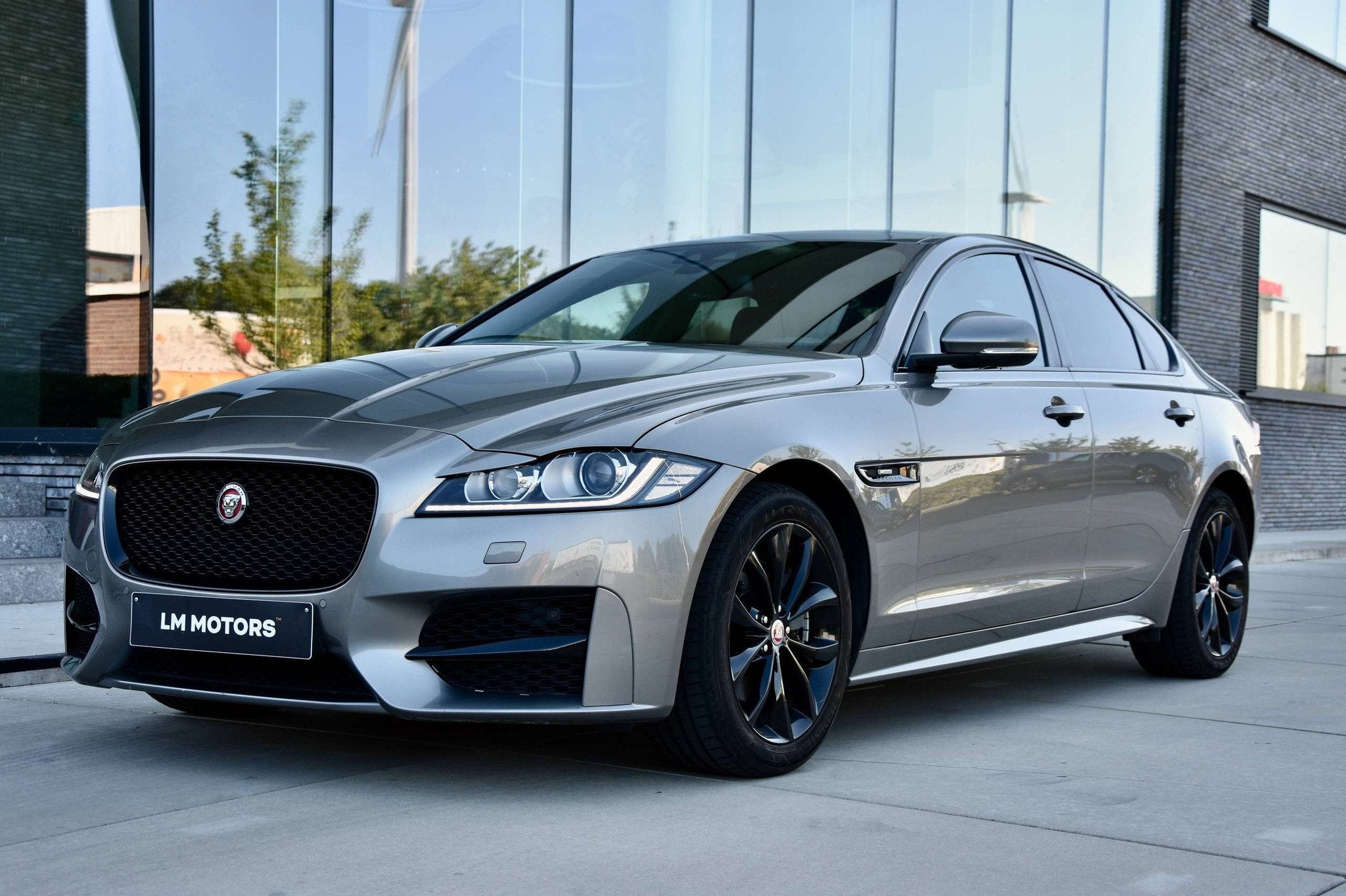 Jaguar XF XF 2.0 T AWD *R-Sport* *PANO DAK* (bj 2018), Auto's, Automaat, 4 deurs, Achterwielaandrijving, Gebruikt