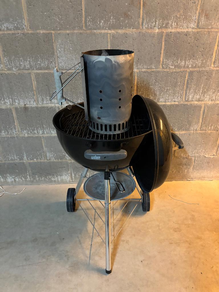 Weber original kettle 47cm + Weber brikettenstarter, Ophalen, Gebruikt, Weber, Met accessoires
