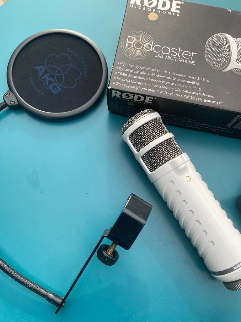Rode Podcaster + plofkap, Muziek en Instrumenten, Ophalen, Zo goed als nieuw