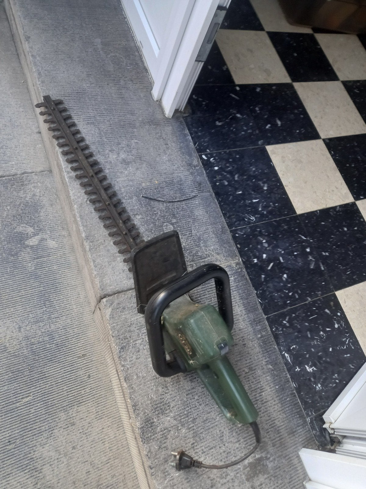 taille haie black decker gt243, Jardin & Terrasse, Enlèvement