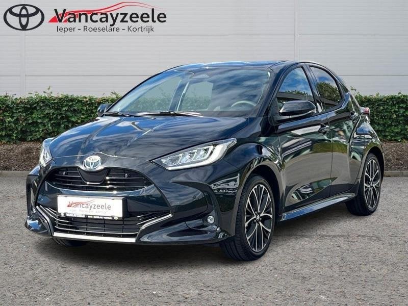 Toyota Yaris Iconic+Hi-techpack+cam+gps+sens V+A, Autos, Achat, Euro 6, 116 ch, Noir