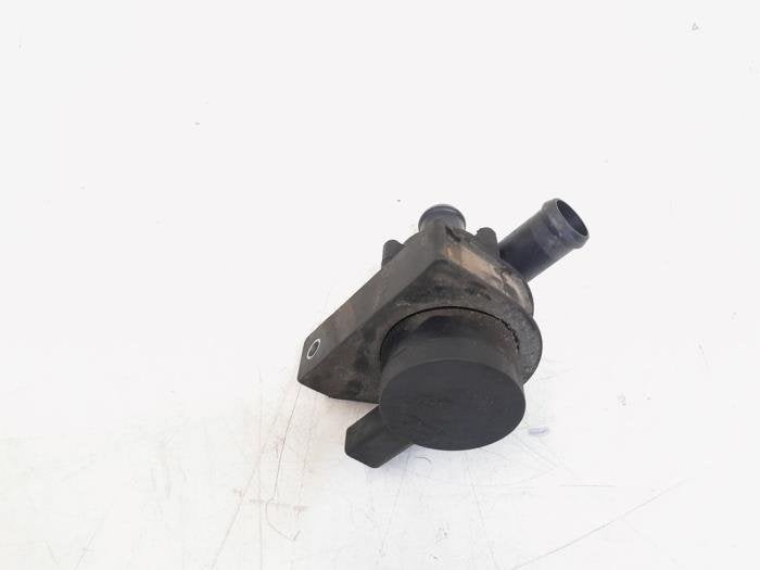 Pompe à eau supplémentaire d'un Volkswagen Golf, Volkswagen, -, 3 mois de garantie, Utilisé