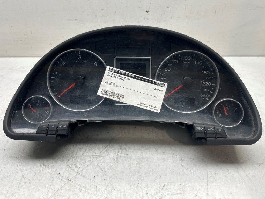INSTRUMENTS DE BORD Audi A4 (B7) (01-2004/06-2008), Auto-Union-Straße  1,
85057  Ingolstadt, DE, Info@audi.de, Audi, Utilisé