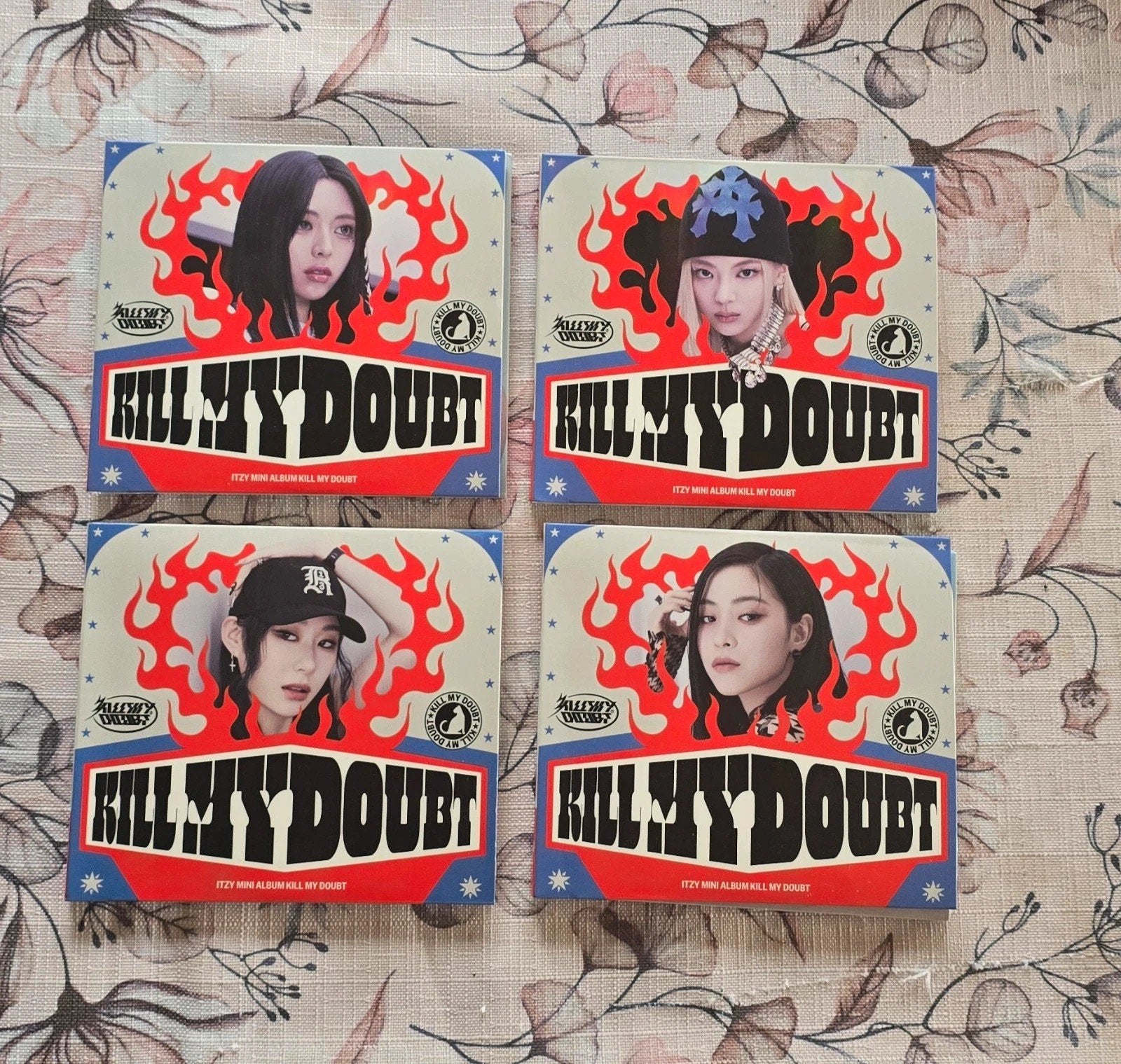 Lot 4 Albums ITZY Kmd Digipack 4 Member, CD & DVD, CD | Musique du monde, Digipak, Utilisé, Album, Autres genres