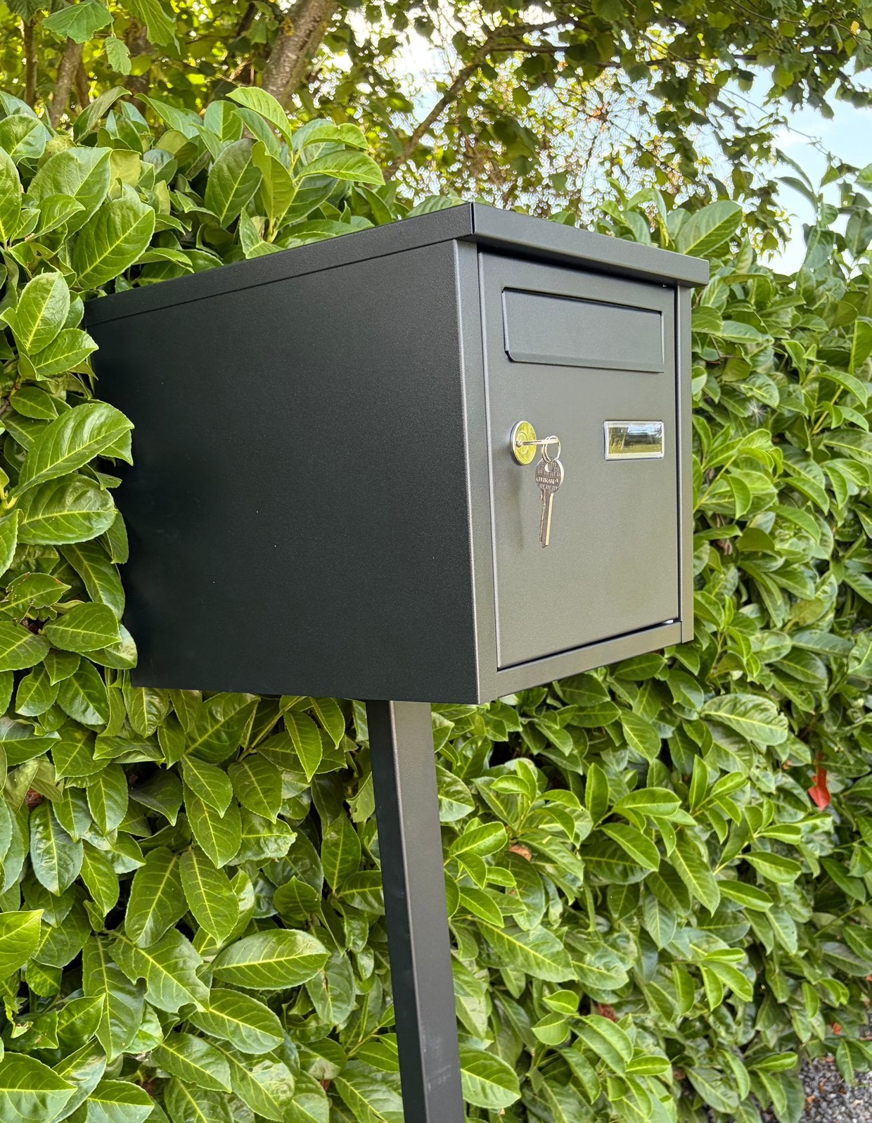 Boîtes aux lettres individuelles sur pieds neuve, Tuin en Terras, Ophalen, Zo goed als nieuw, Staal, Staande brievenbus