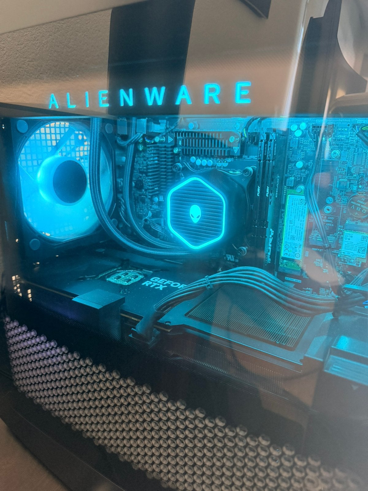 Dell Alienware Aurora R15 4090 avec 64 Go de RAM, 64 GB ou plus, Virtual Reality, Comme neuf, 4 Ghz ou plus