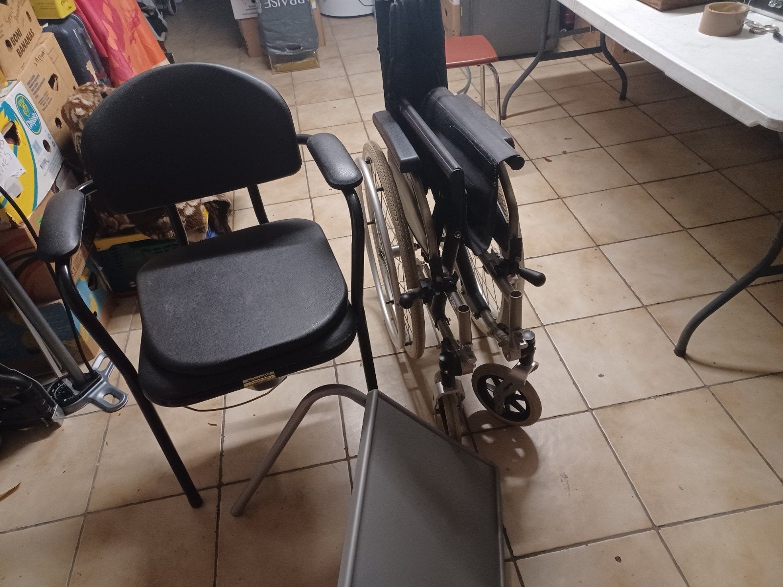 ROLSTOELEN EN PERZISCHE STOELEN, Ophalen