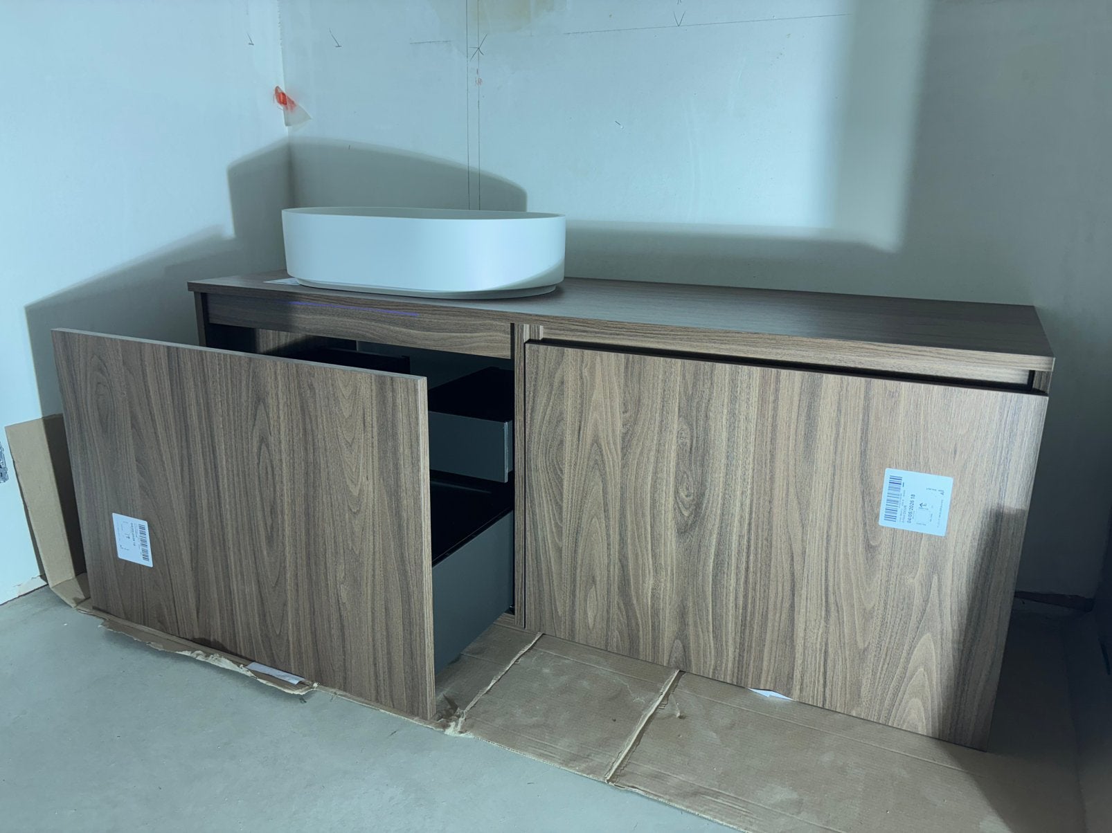Zwevend badkamermeubel 180 cm, Huis en Inrichting, Badkamer | Badkamermeubels, Ophalen, 150 tot 200 cm, Nieuw, Minder dan 100 cm