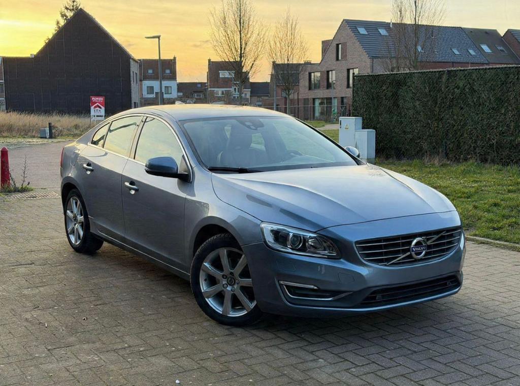 Volvo s60 D3 02/2017 137000km Euro6b, Autos, Volvo, Cuir, Achat, Euro 6, Boîte manuelle
