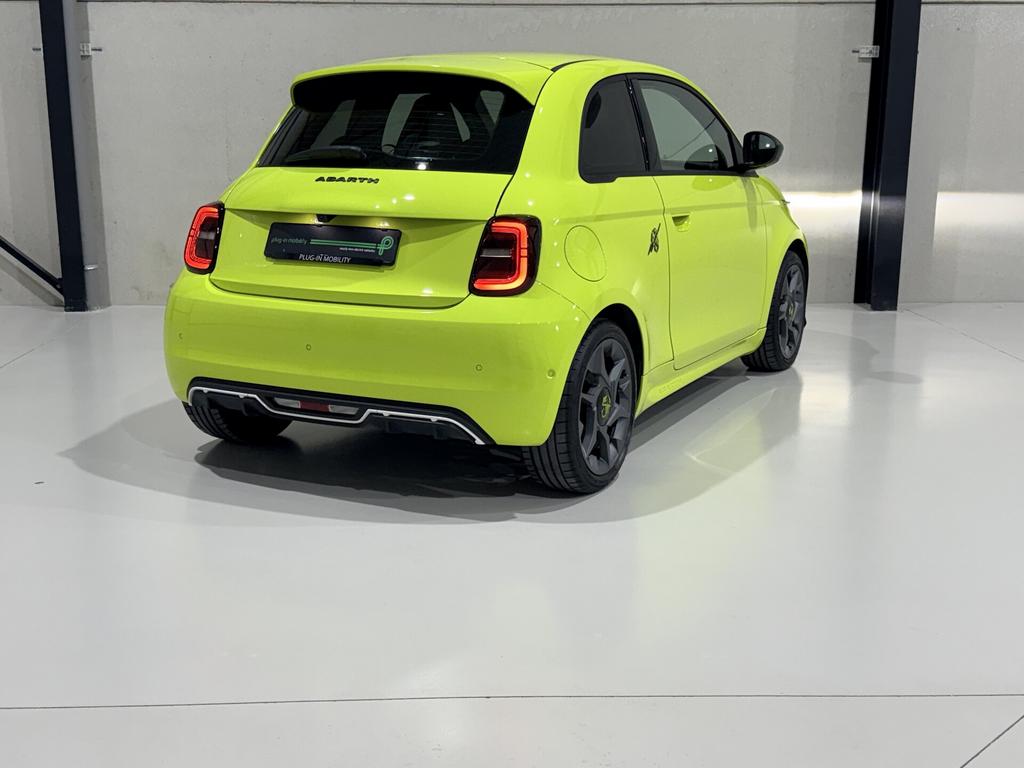 Abarth 500 E URBAN Pack SOH 97,5% 1 Mei ACTIE 24M garantie*, Autos, 0 kg, 0 kg, Autres couleurs, Noir