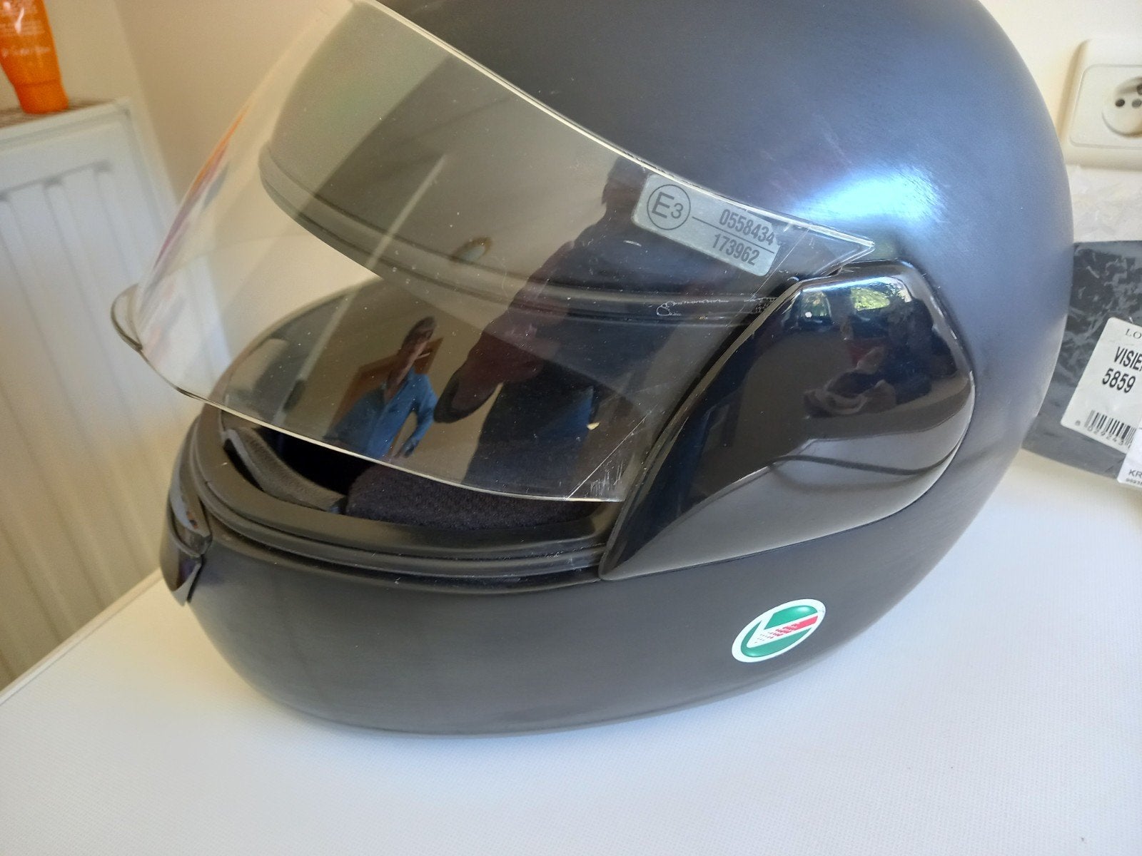motorhelm airoh maat 57/58, Fietsen en Brommers, Ophalen