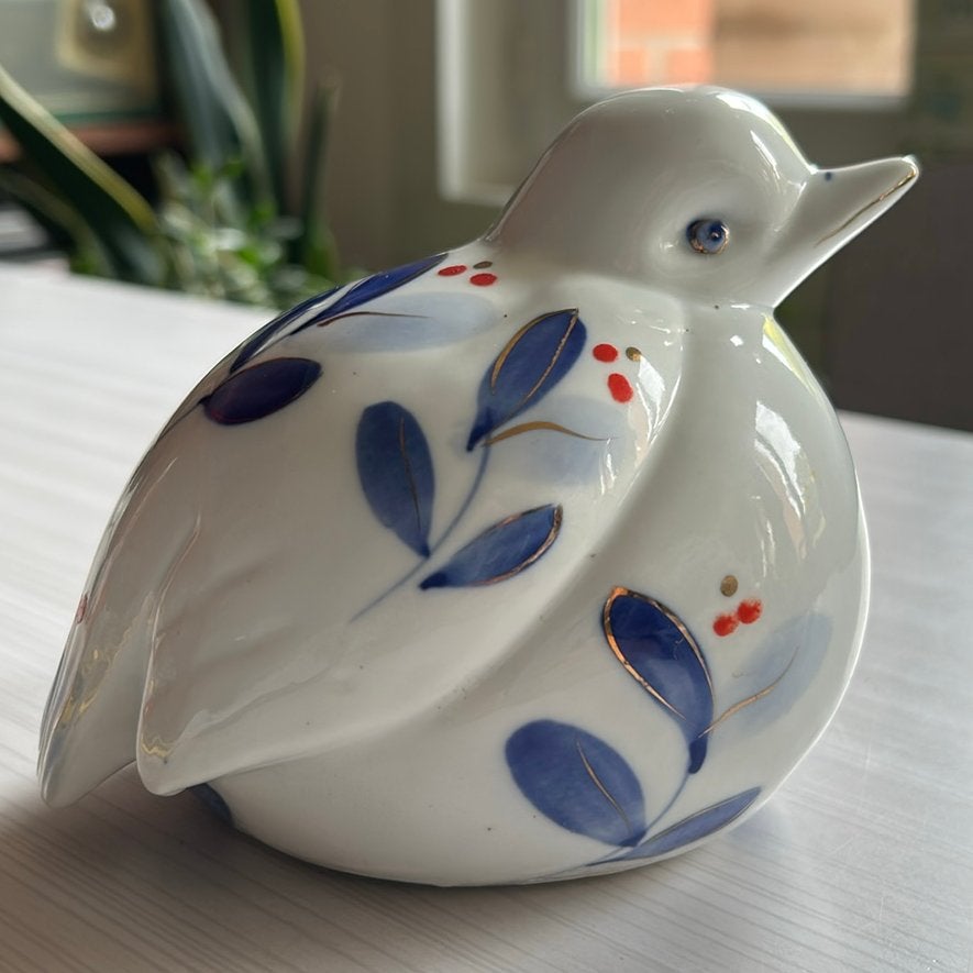 Oiseau blanc bleu porcelaine peint main (dédicace), Comme neuf, Enlèvement, Multicolore, Autres matériaux
