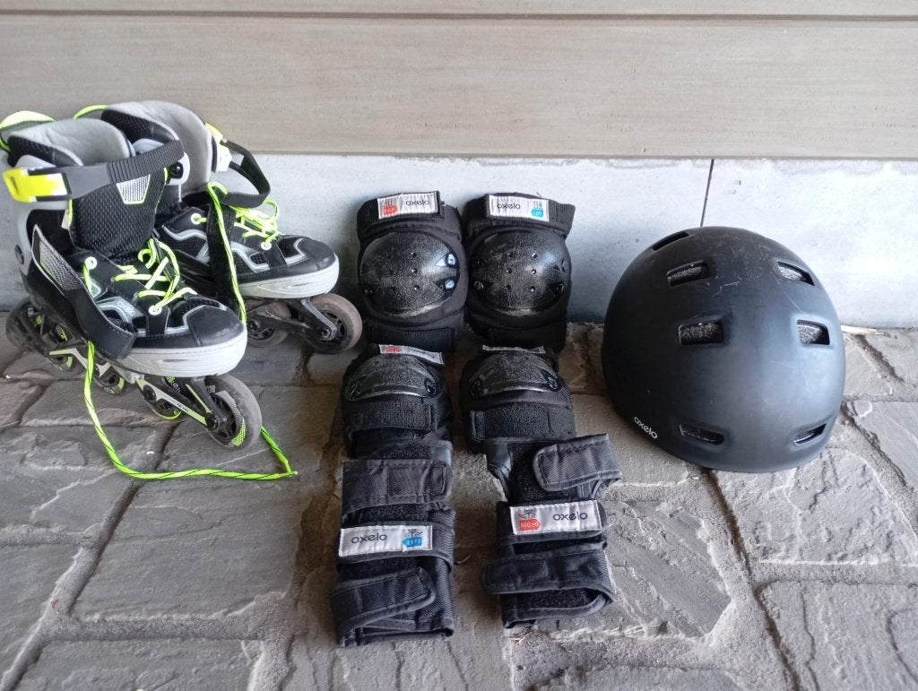 Oxelo Fit 3 Inline skates + beschermingsset + helm, Sport en Fitness, Overige merken, Kinderen, Ophalen of Verzenden, Inline skates 4 wielen