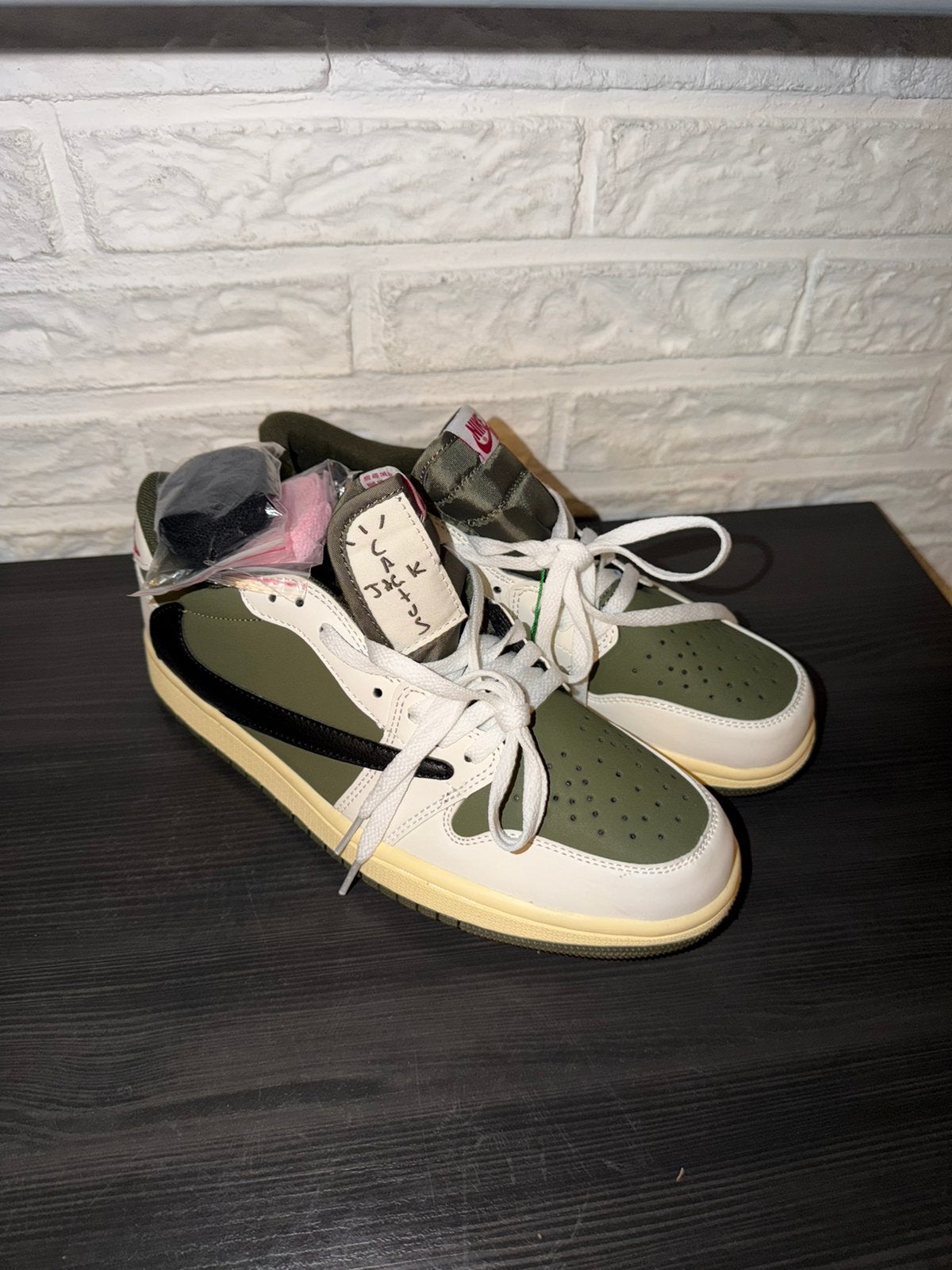 Nike Travis Scott Olive (LEES BESCHRIJVING!), Kleding | Heren, Verzenden, Zo goed als nieuw, Sneakers