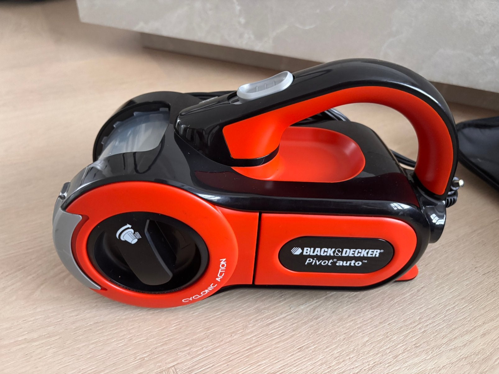 NIEUW! BLACK+DECKER Pivot Auto PV1200AV-XJ autostofzuiger., Elektronische apparatuur, Ophalen of Verzenden, Zo goed als nieuw
