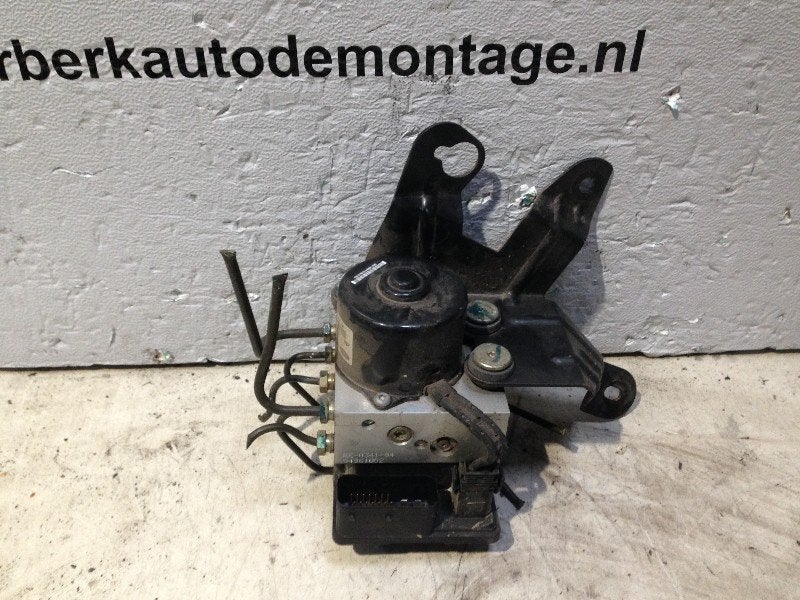 ABS POMP Ford Fiesta 4 (01-1995/01-2002) (98fb-2m110-ab), Gebruikt, Henry-Ford-Straße  1
50735  Köln, DE, Ford-Werke GmbH, Kunden@ford.com